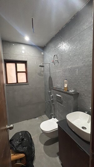 Bathroom in 4 BHK Villa at High Ground – for Rent