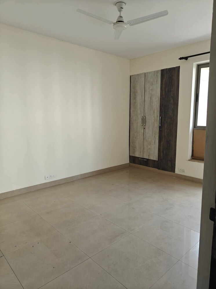 Room, ss-southend-floors 3 Bedroom 2400 Sq.Ft. Builder Floor In South City 2 Gurgaon 9376111