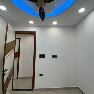 Furnished Amenities in 3 BHK Builder Floor at Govindpuri – for Sale