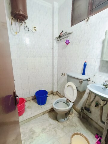 Bathroom in 2 BHK Builder Floor at Malviya Nagar – for Rent