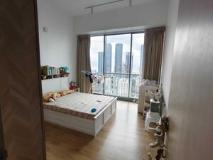 Room in 4 BHK Apartment at Rustomjee Crown, Prabhadevi – for Rent