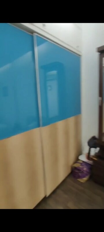 Bedroom in 2 BHK Apartment at Vile Parle East – for Rent