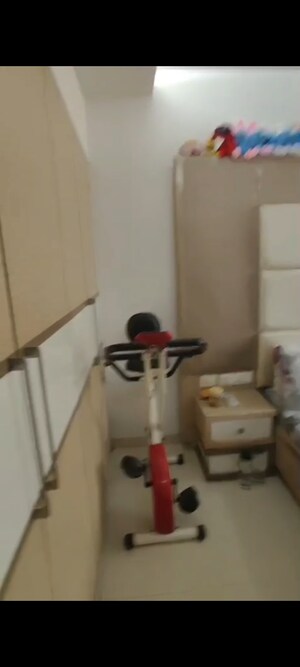 Team Area in 2 BHK Apartment at Vile Parle East – for Rent