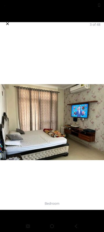 Bedroom in 4 BHK Apartment at Antriksh Golf View, Sector 78 – for Rent