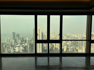 Room in 5 BHK Apartment at Lodha Trump Tower, Worli – for Rent