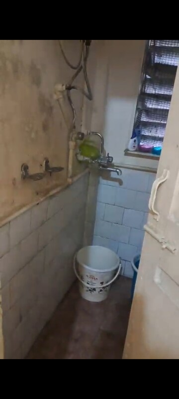 Bathroom in 1 BHK Apartment at Jumbo Darshan, Andheri East – for Rent