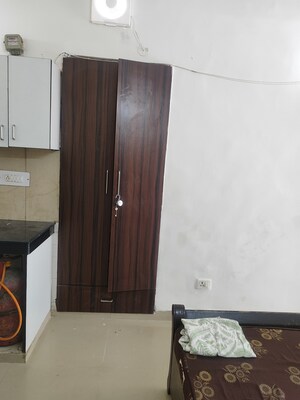 Furnished Amenities in Studio Apartment at Sector 29 – for Rent