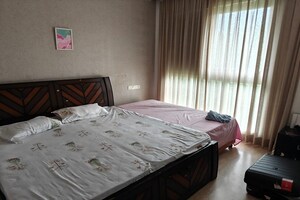 Bedroom in 2 BHK Apartment at Hiranandani Castle Rock, Powai – for Rent