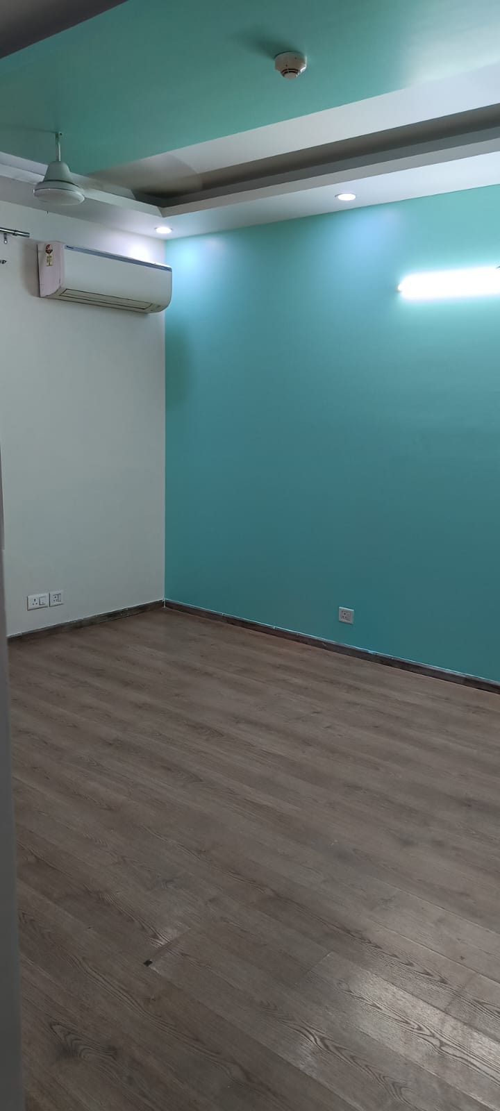 2 BHK + Pooja Room Apartment For Rent in RWA Apartments Sector 12