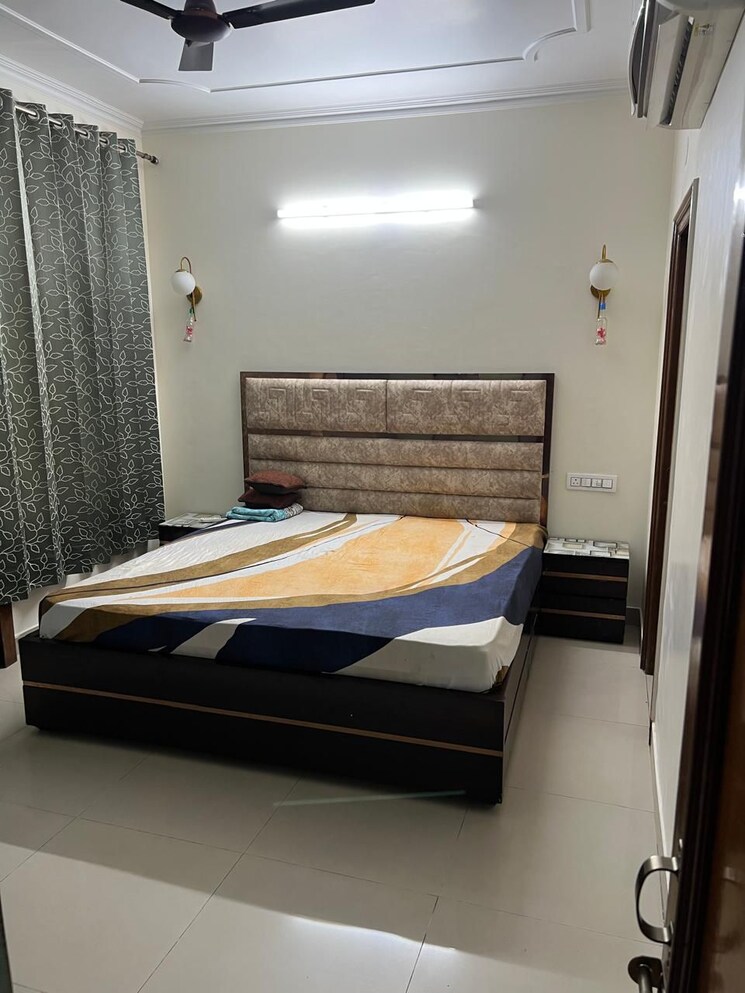 Bedroom, penta-homes 2 Bedroom 1850 Sq.Ft. Apartment In Vip Road Zirakpur 9376260