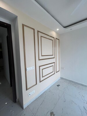 Room in 3 BHK Builder Floor at Saket – for Rent