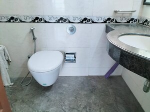 Bathroom in 3 BHK Apartment at K Raheja Heights, Malad East – for Sale