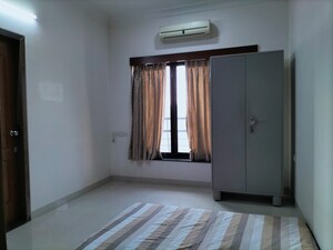 Room in 3 BHK Apartment at K Raheja Heights, Malad East – for Sale