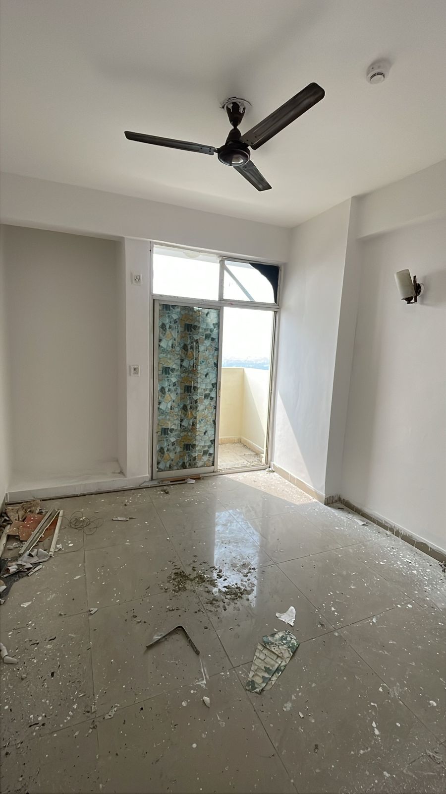 2 BHK Apartment For Sale in Mahagun Mahagunpuram