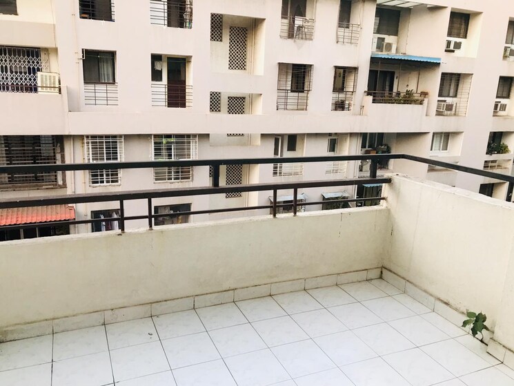 Balcony, landmark-garden 1 Bedroom 1000 Sq.Ft. Apartment In Kalyani Nagar Pune 9376354