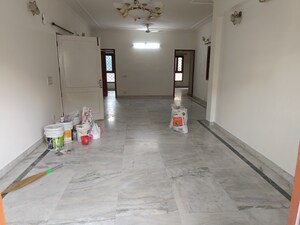 3 BHK Builder Floor For Rent in SS Southend Floors, South City 2