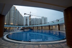 Swimming Pool in 3 BHK Apartment at Purvanchal Royal City II, Chi V Greater Noida – for Sale