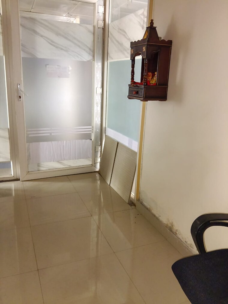 Team Area, gaur-city-center Commercial Office Space 202 Sq.Ft. In Sector 4 Greater Noida Greater Noida 9376402