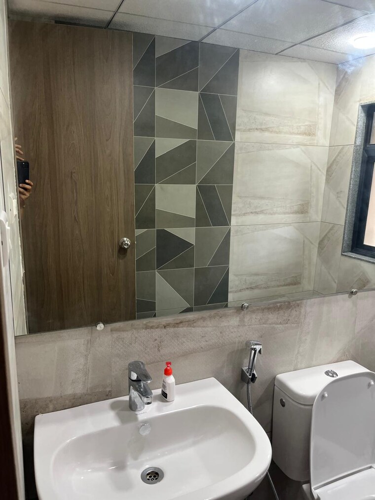 Bathroom, kumar-prospera-hadapsar 2 Bedroom 942 Sq.Ft. Apartment In Hadapsar Pune 9376399