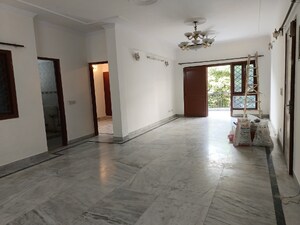 Room in 3 BHK Builder Floor at SS Southend Floors, South City 2 – for Rent