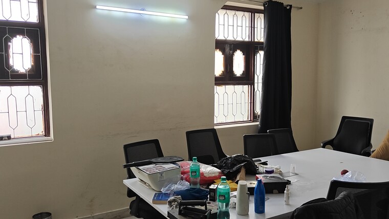 Living Room, gujranwala town 3 Bedroom 1350 Sq.Ft. Builder Floor In Gujranwala Town Delhi 9376432