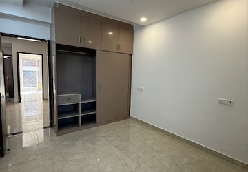 Room in 3.5 BHK Apartment at Panchkula Sector 25 – for Sale