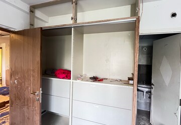 Bathroom in 3 BHK Apartment at Anuhar Rami Reddy Towers, Alkapoor – for Rent