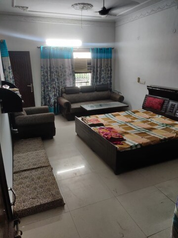 Bedroom in 2 BHK Builder Floor at Sector 8 – for Rent