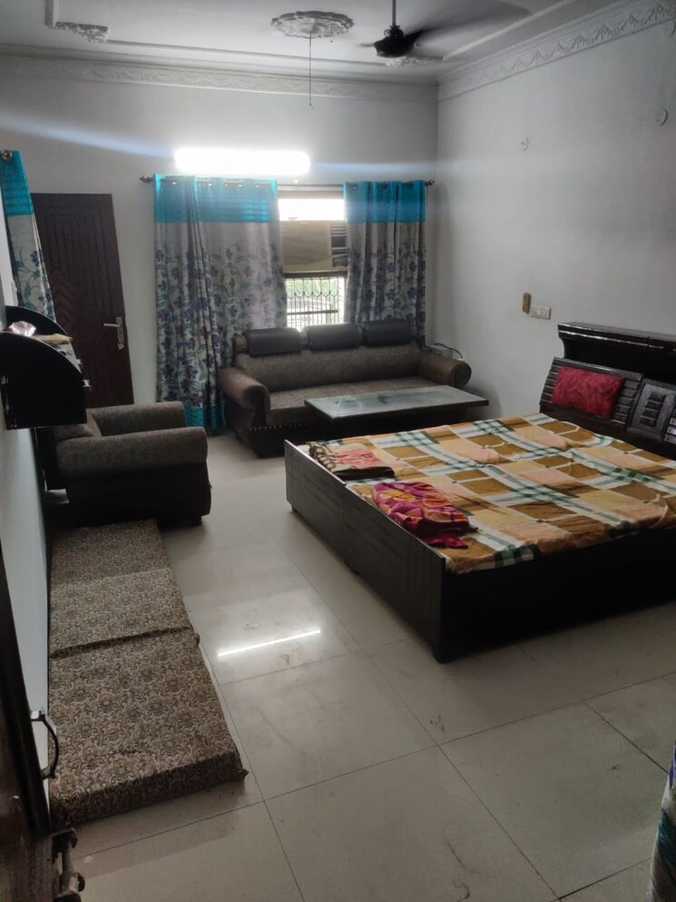 Bedroom, sector 8 2 Bedroom 2250 Sq.Ft. Builder Floor In Sector 8 Panchkula 9376477
