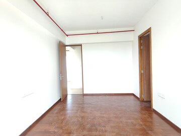 Room in 3.5 BHK Apartment at Sagitarius Bluegrass Residences, Kalyani Nagar – for Sale