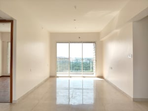 Room in 3.5 BHK Apartment at Sagitarius Bluegrass Residences, Kalyani Nagar – for Sale