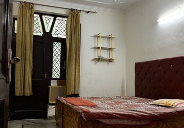 Bedroom in 2 BHK Builder Floor at Paras PLD Homes, Sector 42 – for Rent