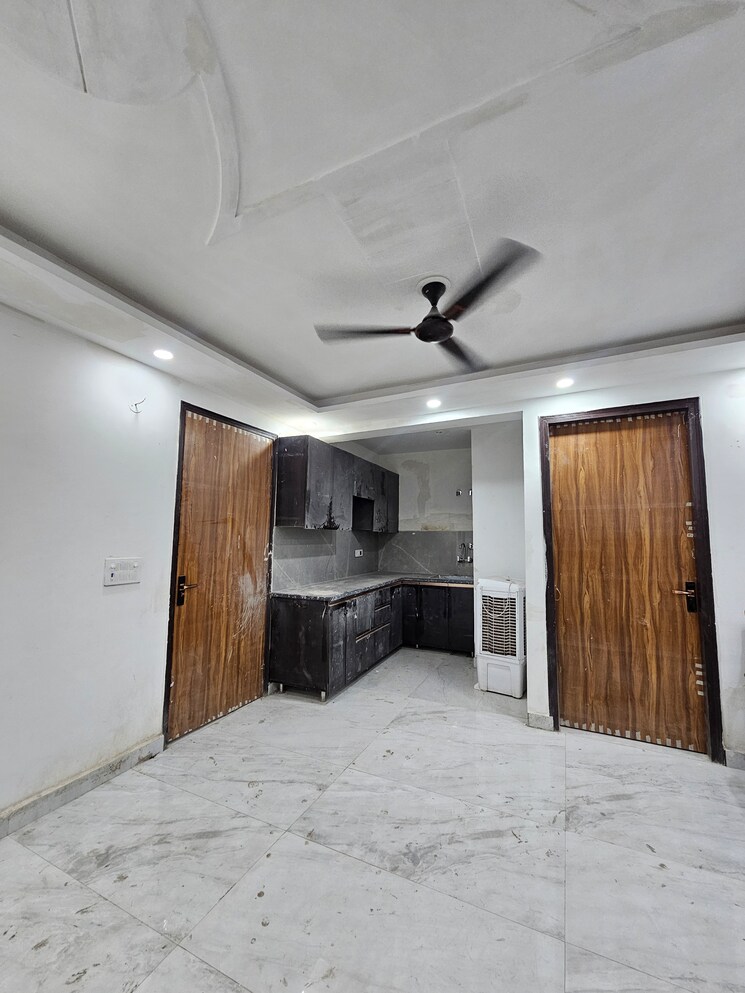Room, chattarpur 3 Bedroom 135 Sq.Yd. Builder Floor In Chattarpur Delhi 9376491