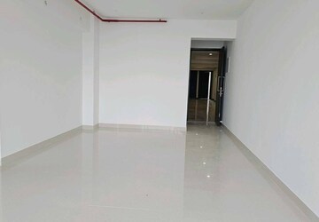 Room in 2 BHK Apartment at Sunteck Avenue 2, Goregaon West – for Rent