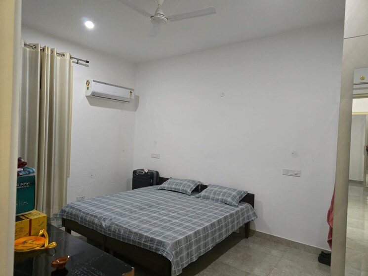 Bedroom, kharar landran road 3.5 Bedroom 2043 Sq.Ft. Apartment In Kharar Landran Road Mohali 9376519