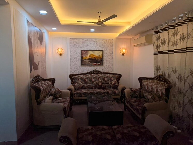 Living Room, pir machalla 3.5 Bedroom 2250 Sq.Ft. Apartment In Pir Machalla Zirakpur 9376500