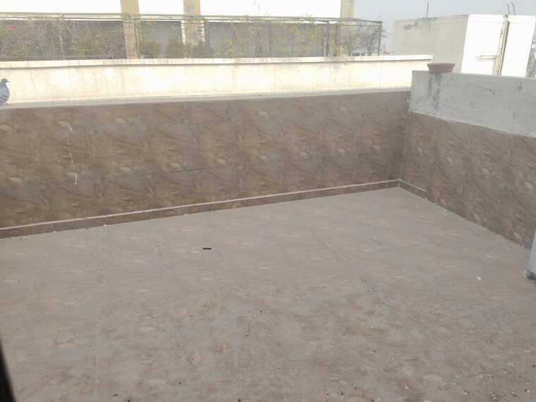 Balcony, netaji subhash place Commercial Office Space 419 Sq.Ft. In Netaji Subhash Place Delhi 9376514