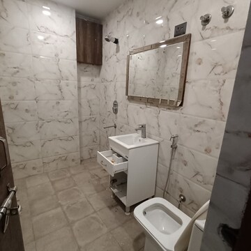 Master Bedroom in 2 BHK Builder Floor at Kalkaji – for Rent