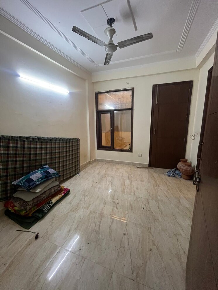  Parking, saket 2 Bedroom 800 Sq.Ft. Builder Floor In Saket Delhi 9376550