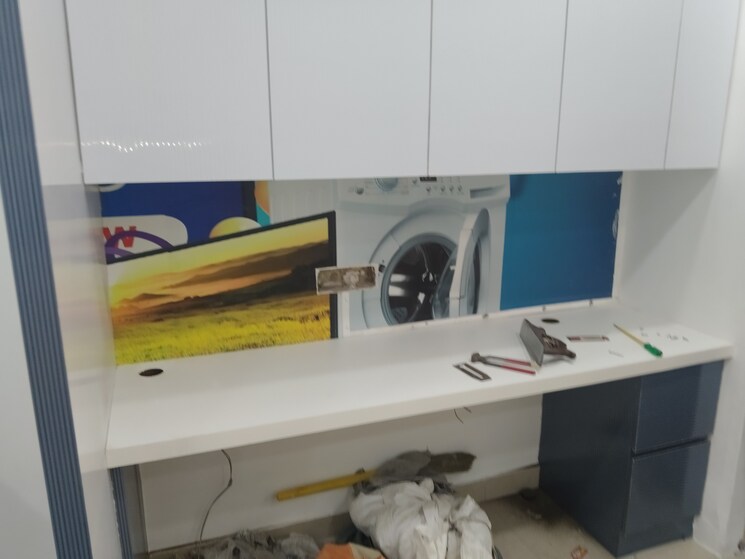 Team Area, netaji subhash place Commercial Office Space 513 Sq.Ft. In Netaji Subhash Place Delhi 9376558