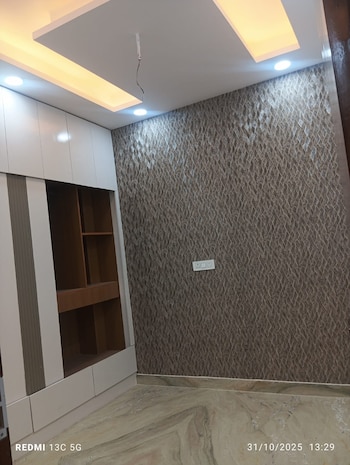 3 BHK Builder Floor for Sale in Rohini Sector 25, Delhi