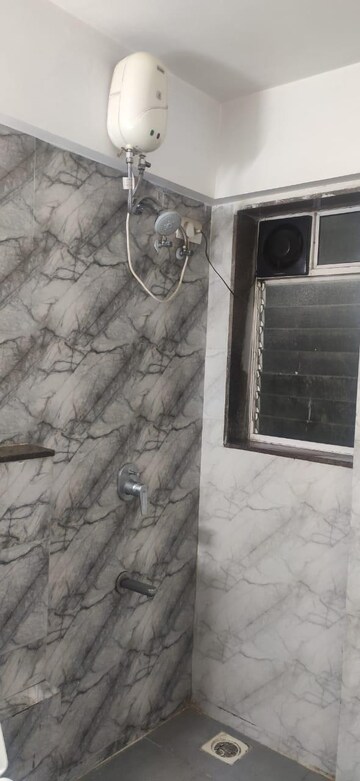 Parking in 1 BHK Apartment at Everest World Solitare, Kolshet Road – for Rent