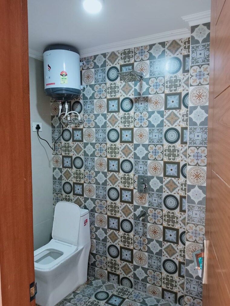 Bathroom, panchsheel vihar 3 Bedroom 1100 Sq.Ft. Apartment In Panchsheel Vihar Delhi 9376568