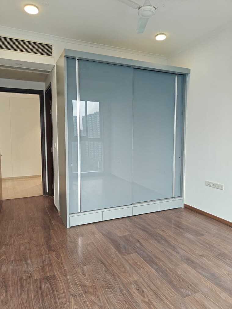 Room, bombay-realty-island-city-center-icc 4 Bedroom 3500 Sq.Ft. Apartment In Wadala Mumbai 9376591