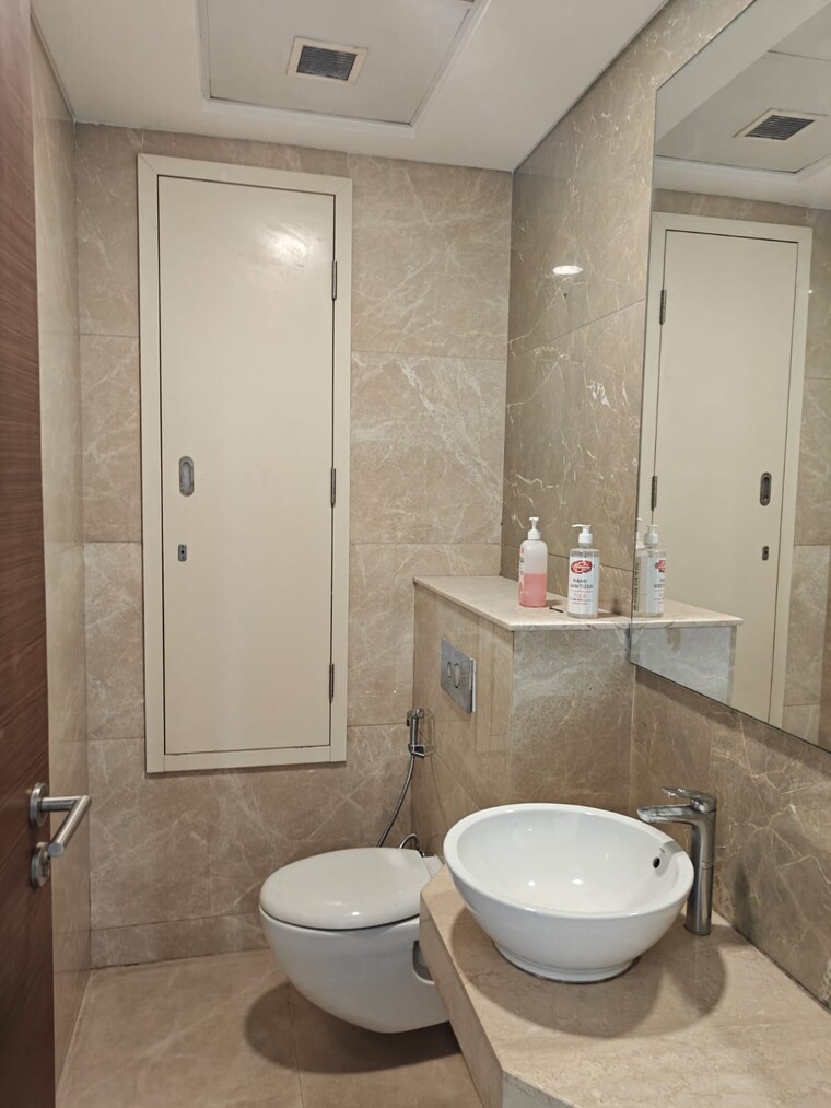 Bathroom, bombay-realty-island-city-center-icc 4 Bedroom 3500 Sq.Ft. Apartment In Wadala Mumbai 9376591