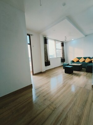 Room in 2 BHK Builder Floor at Saket – for Rent