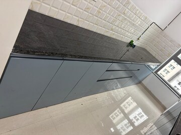 Furnished Amenities in 2 BHK Apartment at Kalpataru Immensa, Kolshet Road – for Rent