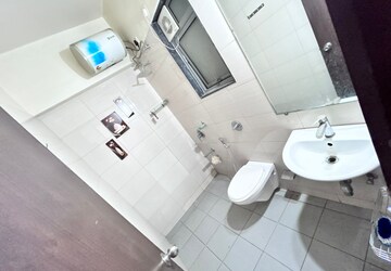 Bathroom in 2 BHK Apartment at Amanora Future Towers, Hadapsar – for Rent