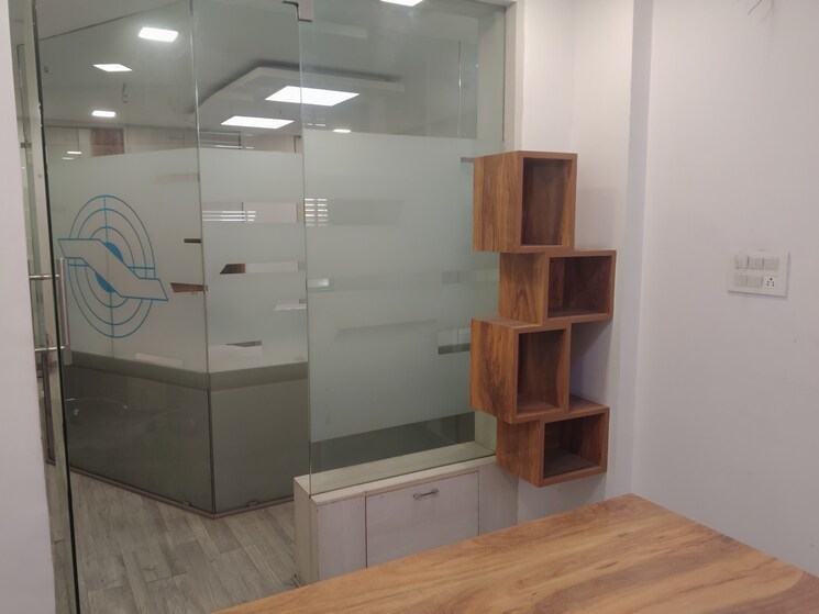 Bathroom, netaji subhash place Commercial Office Space 747 Sq.Ft. In Netaji Subhash Place Delhi 9376624