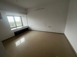 Room in 3 BHK Apartment at Evershine Grandeur, Malad West – for Rent